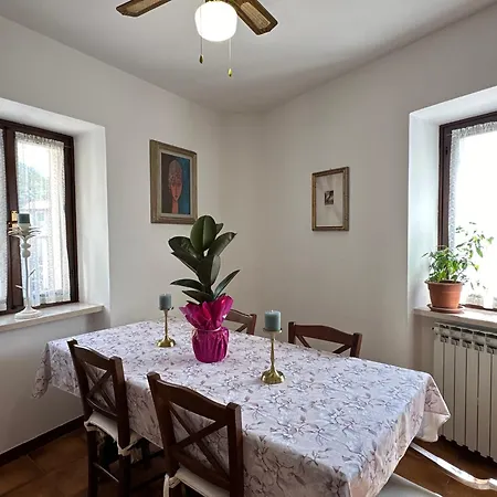 Apartment Antonia By Gardadoma Brenzone sul Garda