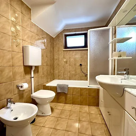 Apartamento Antonia By Gardadoma