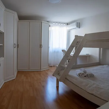 Appartamento Antonia By Gardadoma Brenzone sul Garda